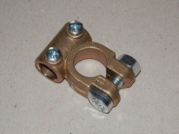 GRISONI bateriová svorka, 17,5 mm(+), upevňovací šrouby, kabel 16-35mm